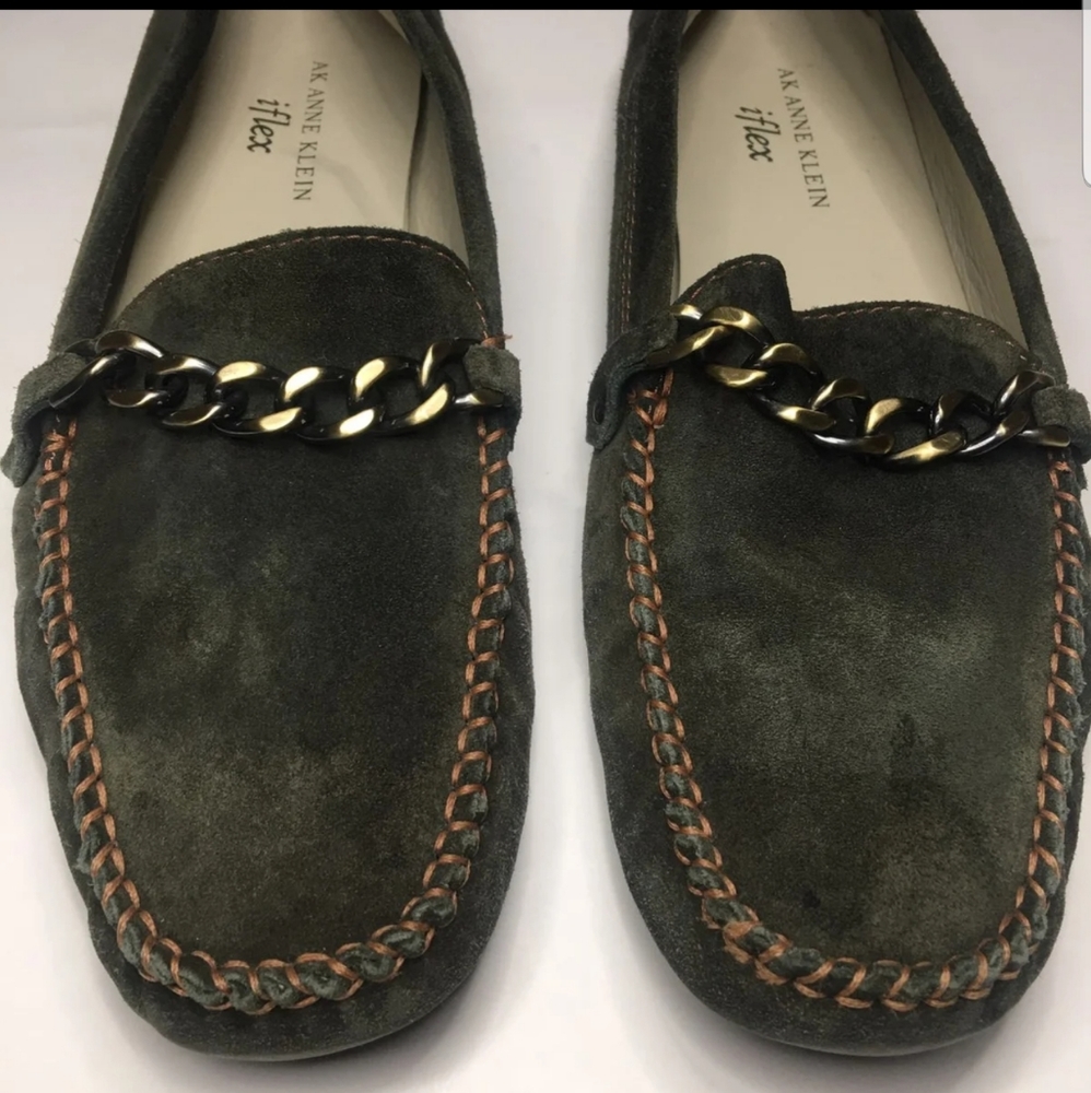 Anne Klein driving Moccasins